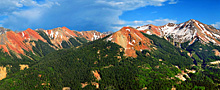 red mountains pano